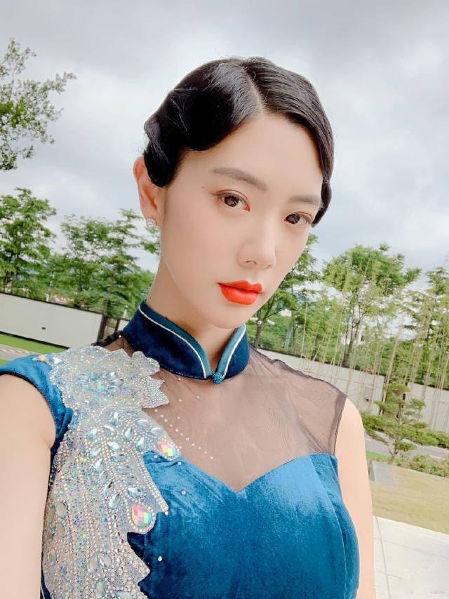 伊人app直播大全 热门2
